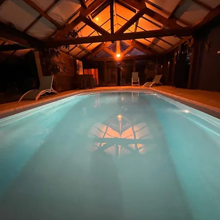 度假居 Maison Avec Piscine Et Sauna A Viré