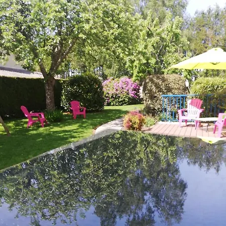 Maison Avec Piscine Et Sauna à Casa de Férias Viré