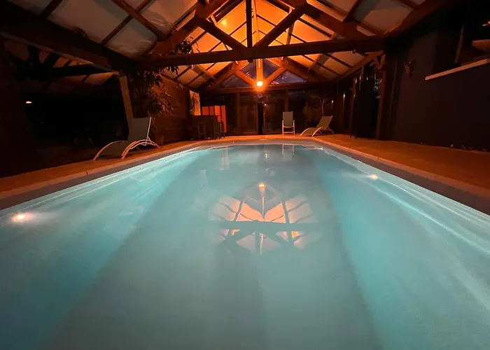 Holiday home Maison Avec Piscine Et Sauna A Vire-Normandie