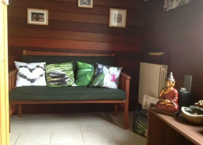 Holiday home Maison Avec Piscine Et Sauna A Vire-Normandie